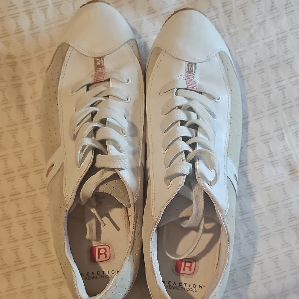 Kenneth Cole Reaction White Sneakers Classic Casual Style